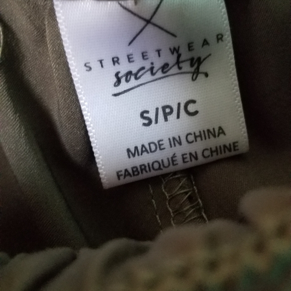 Olive satin shorts - Picture 2 of 3